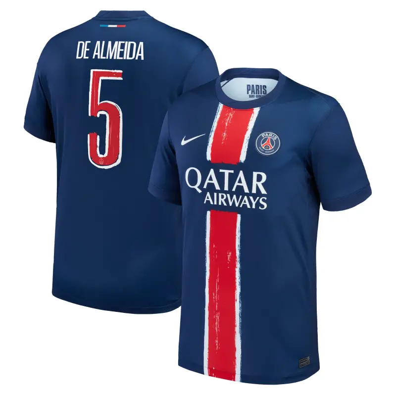 Collezione maglia-psg-nike-home-stadium-2024-25-bambini-con-stampa-de-almeida-5-201614139-05 | Maglie Ufficiali Paris Saint Germain